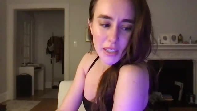Gallery image thumbnail from clara's myfreecams stream on, 03/06/2025, 04:22 image 7 of 20