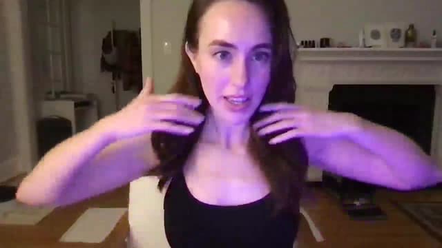 Gallery image thumbnail from clara's myfreecams stream on, 03/06/2025, 04:22 image 6 of 20