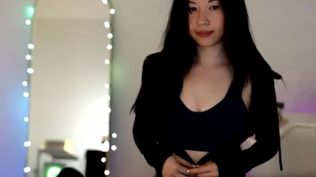 Gallery image thumbnail from dais_'s myfreecams stream on, 05/30/2025, 01:48 image 14 of 20