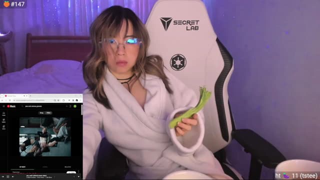 Gallery image thumbnail from daisx's myfreecams stream on, 01/29/2024, 03:21 image 16 of 20