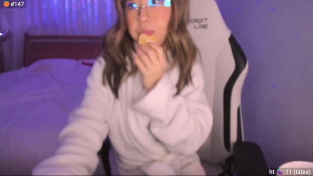 Gallery image thumbnail from daisx's myfreecams stream on, 01/29/2024, 03:21 image 20 of 20