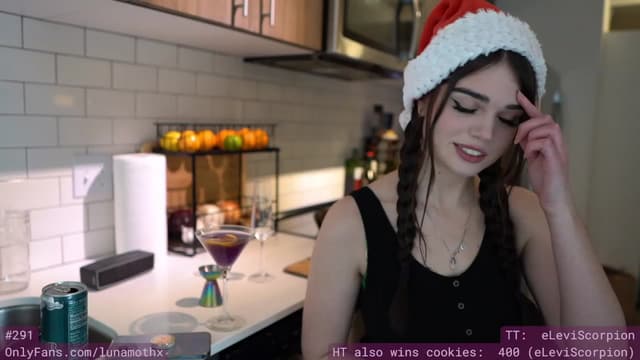 Gallery image thumbnail from eThot's myfreecams stream on, 12/23/2022, 07:59 image 4 of 20
