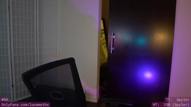 Gallery image thumbnail from eThot's myfreecams stream on, 01/03/2023, 07:43 image 2 of 20