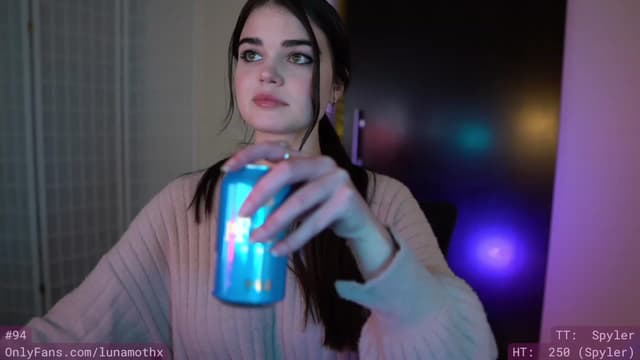 Gallery image thumbnail from eThot's myfreecams stream on, 01/03/2023, 07:43 image 4 of 20