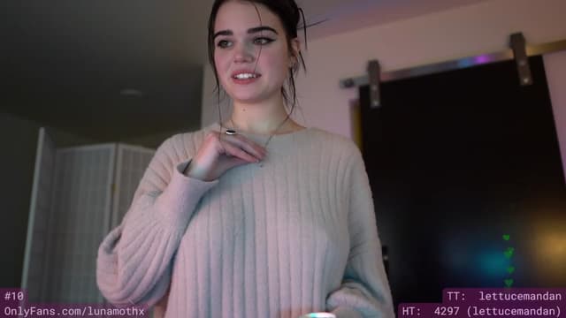 Gallery image thumbnail from eThot's myfreecams stream on, 01/03/2023, 10:50 image 13 of 20