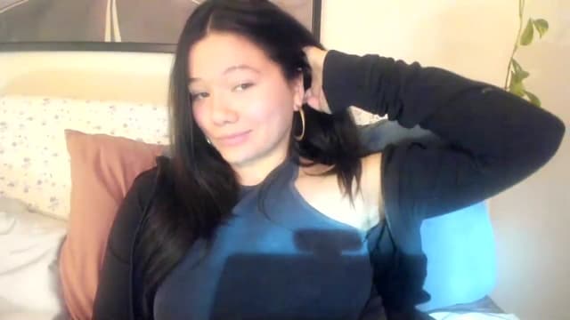 Gallery image thumbnail from imava's myfreecams stream on, 12/03/2023, 19:37 image 19 of 20