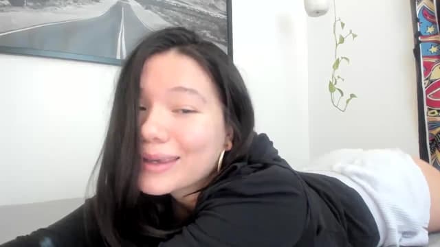 Gallery image thumbnail from imava's myfreecams stream on, 12/08/2023, 17:43 image 6 of 20