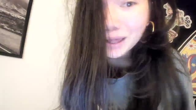 Gallery image thumbnail from imava's myfreecams stream on, 01/04/2024, 08:52 image 17 of 20