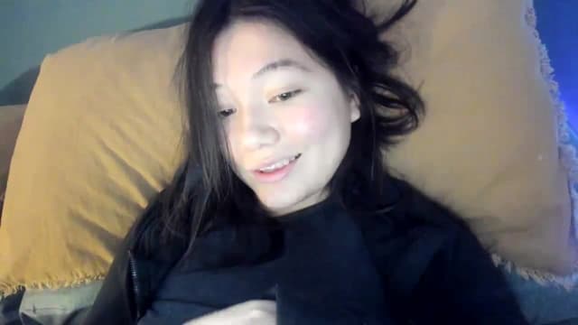 Gallery image thumbnail from imava's myfreecams stream on, 01/29/2024, 13:35 image 15 of 20
