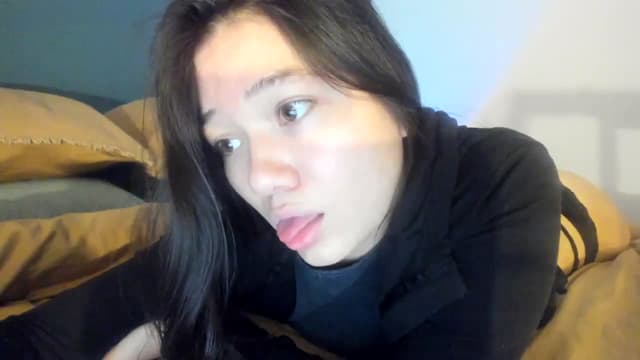 Gallery image thumbnail from imava's myfreecams stream on, 01/29/2024, 13:35 image 7 of 20