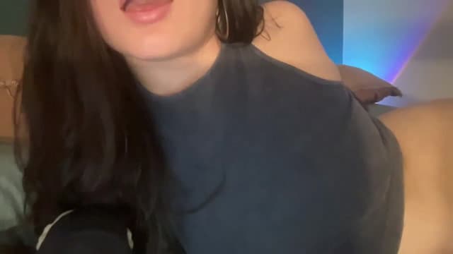 Gallery image thumbnail from imava's myfreecams stream on, 03/04/2024, 16:04 image 19 of 20