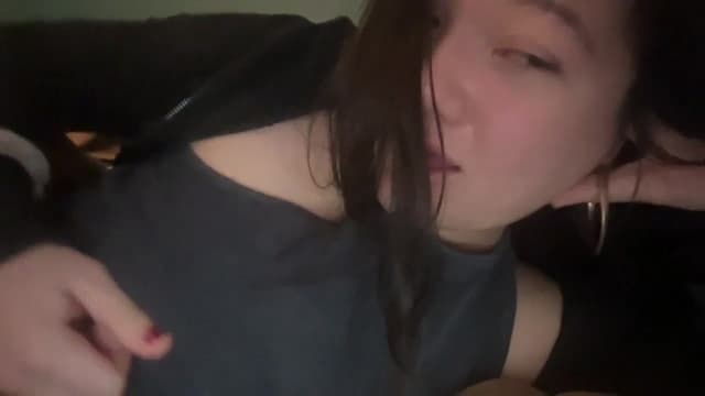 Gallery image thumbnail from imava's myfreecams stream on, 03/04/2024, 17:20 image 17 of 20