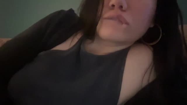Gallery image thumbnail from imava's myfreecams stream on, 03/04/2024, 17:20 image 8 of 20
