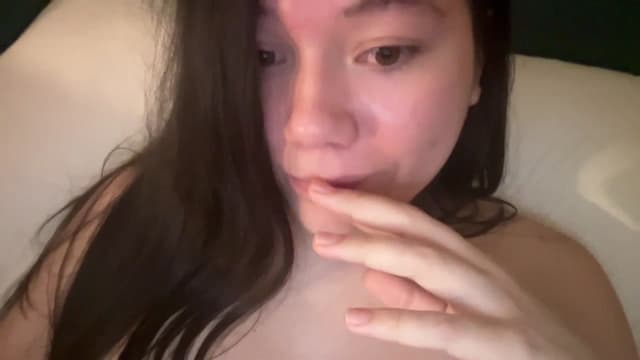 Gallery image thumbnail from imava's myfreecams stream on, 04/07/2024, 09:25 image 20 of 20