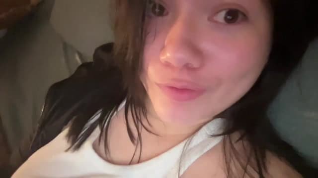 Gallery image thumbnail from imava's myfreecams stream on, 04/14/2024, 10:25 image 5 of 20