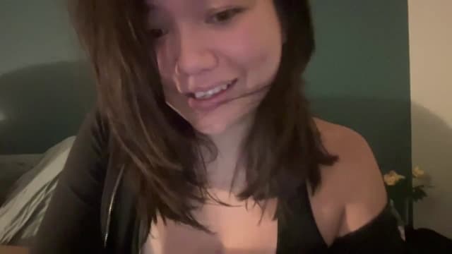 Gallery image thumbnail from imava's myfreecams stream on, 04/24/2024, 22:12 image 5 of 20