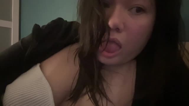 Gallery image thumbnail from imava's myfreecams stream on, 06/09/2024, 03:30 image 4 of 20
