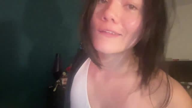Gallery image thumbnail from imava's myfreecams stream on, 06/17/2024, 09:01 image 7 of 20