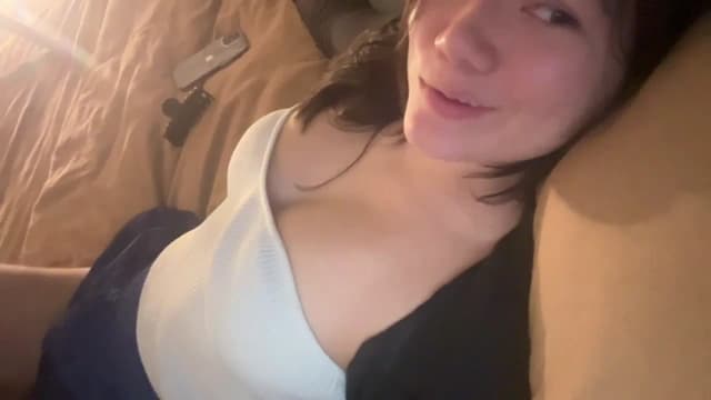 Gallery image thumbnail from imava's myfreecams stream on, 07/04/2024, 08:03 image 8 of 20