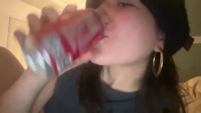 Gallery image thumbnail from imava's myfreecams stream on, 07/04/2024, 23:58 image 16 of 20