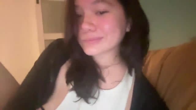 Gallery image thumbnail from imava's myfreecams stream on, 07/05/2024, 23:11 image 12 of 20