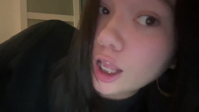 Gallery image thumbnail from imava's myfreecams stream on, 09/12/2024, 08:17 image 13 of 20