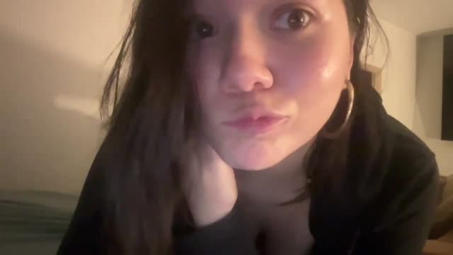 Gallery image thumbnail from imava's myfreecams stream on, 10/14/2024, 10:43 image 4 of 20