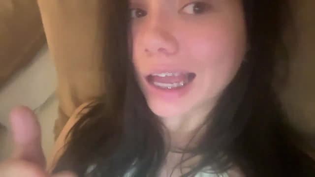 Gallery image thumbnail from imava's myfreecams stream on, 12/18/2024, 15:01 image 18 of 20