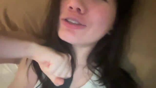 Gallery image thumbnail from imava's myfreecams stream on, 12/18/2024, 15:01 image 8 of 20