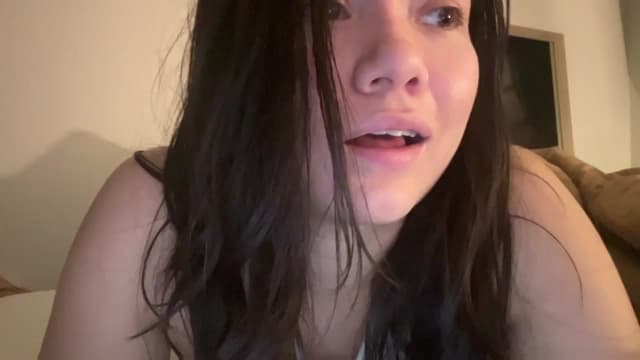Gallery image thumbnail from imava's myfreecams stream on, 12/23/2024, 14:49 image 4 of 20