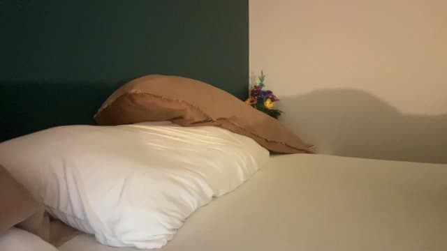 Gallery image thumbnail from imava's myfreecams stream on, 12/23/2024, 14:49 image 9 of 20