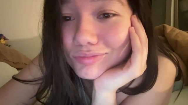 Gallery image thumbnail from imava's myfreecams stream on, 12/23/2024, 14:49 image 5 of 20