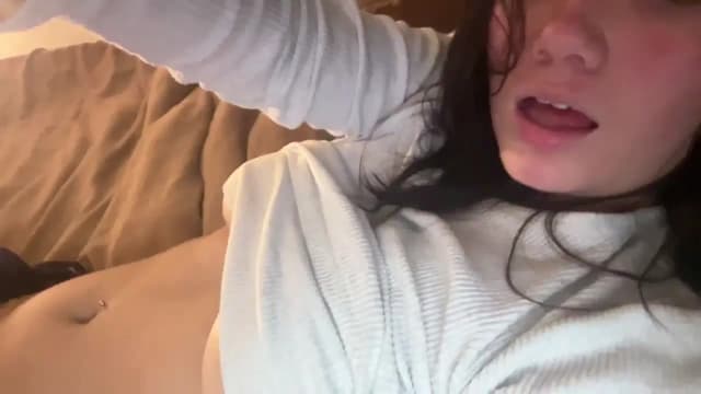 Gallery image thumbnail from imava's myfreecams stream on, 12/26/2024, 02:51 image 6 of 20