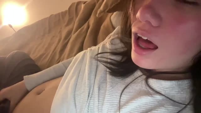 Gallery image thumbnail from imava's myfreecams stream on, 12/26/2024, 02:51 image 16 of 20