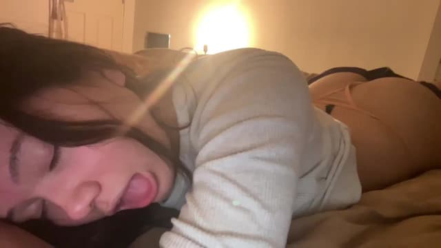 Gallery image thumbnail from imava's myfreecams stream on, 12/26/2024, 04:48 image 15 of 20