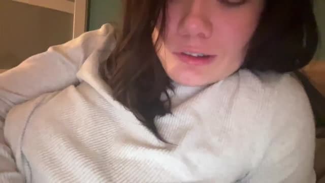 Gallery image thumbnail from imava's myfreecams stream on, 12/26/2024, 04:48 image 12 of 20