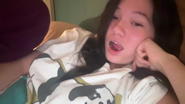 Gallery image thumbnail from imava's myfreecams stream on, 12/27/2024, 17:10 image 3 of 20