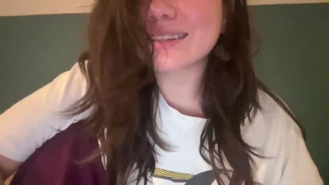 Gallery image thumbnail from imava's myfreecams stream on, 12/27/2024, 18:05 image 2 of 20