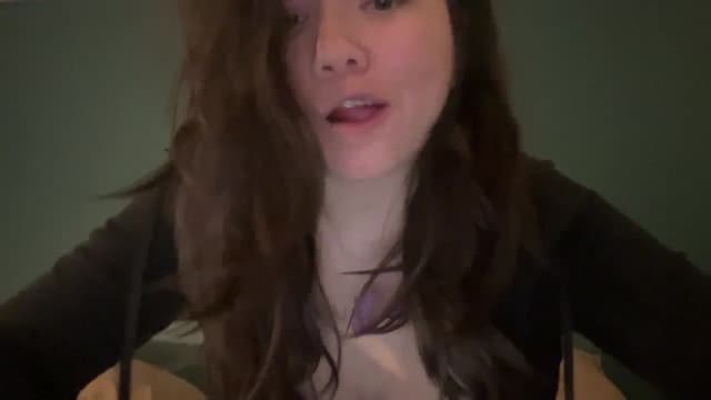 Gallery image thumbnail from imava's myfreecams stream on, 12/27/2024, 18:05 image 13 of 20