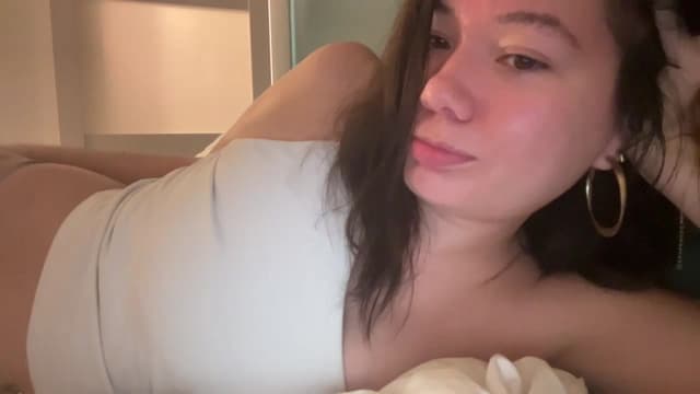 Gallery image thumbnail from imava's myfreecams stream on, 01/02/2025, 10:41 image 2 of 20