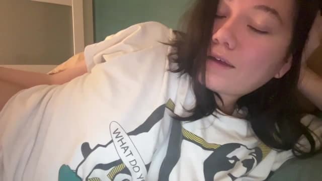 Gallery image thumbnail from imava's myfreecams stream on, 01/04/2025, 12:54 image 19 of 20