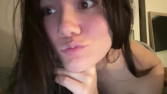 Gallery image thumbnail from imava's myfreecams stream on, 01/08/2025, 12:03 image 9 of 20