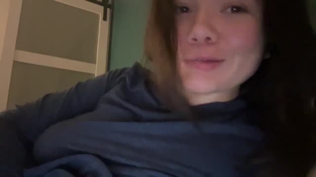 Gallery image thumbnail from imava's myfreecams stream on, 01/10/2025, 10:43 image 12 of 20