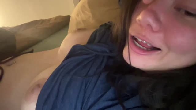 Gallery image thumbnail from imava's myfreecams stream on, 01/10/2025, 12:14 image 16 of 20