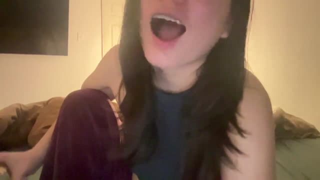 Gallery image thumbnail from imava's myfreecams stream on, 01/27/2025, 09:28 image 6 of 20