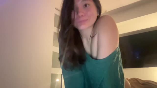 Gallery image thumbnail from imava's myfreecams stream on, 01/28/2025, 07:59 image 4 of 20