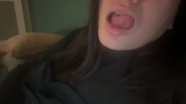 Gallery image thumbnail from imava's myfreecams stream on, 02/04/2025, 03:49 image 5 of 20