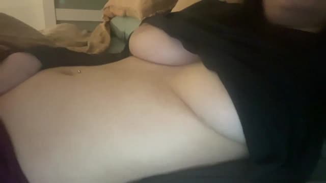 Gallery image thumbnail from imava's myfreecams stream on, 02/04/2025, 07:17 image 7 of 20