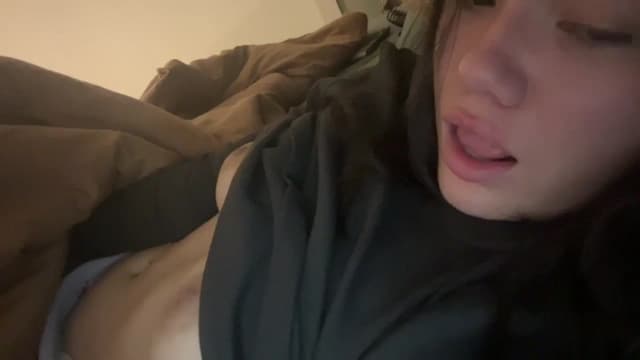 Gallery image thumbnail from imava's myfreecams stream on, 02/13/2025, 07:50 image 19 of 20