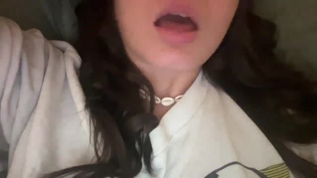 Gallery image thumbnail from imava's myfreecams stream on, 03/14/2025, 01:39 image 16 of 20